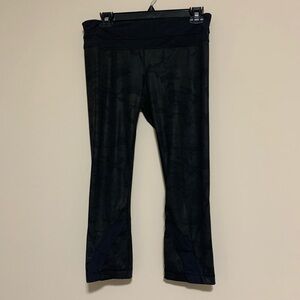 Lulu lemon camo cropped leggings